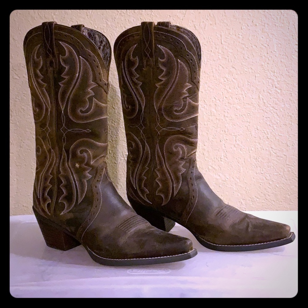Women’s Ariat Boots SZ 10B